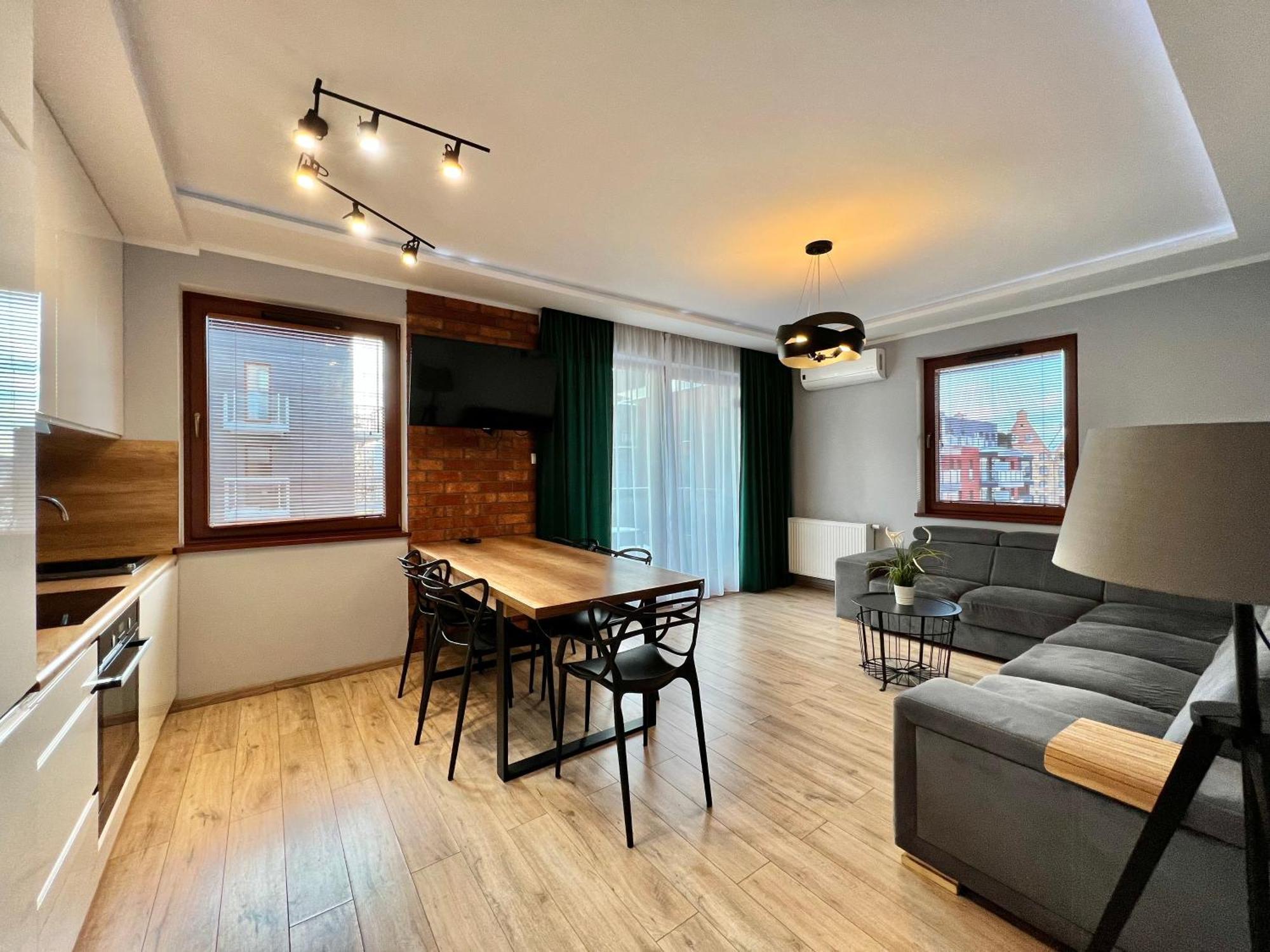 Stylish Apartment Oldtown Riverview Balcony Gdansk Bagian luar foto